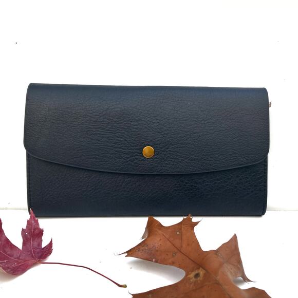 Fossil Black Pebbled Leather Flap Wristlet Wallet  Minimalist Leather Staple NEW - Picture 4 of 12